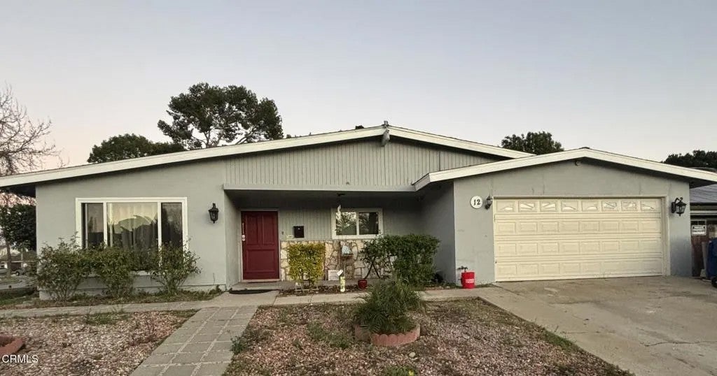 12 S Wendy Drive — photo