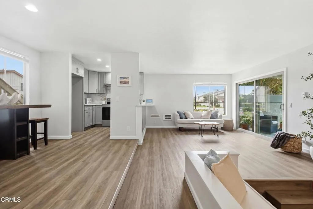3107 Harbor Boulevard — photo