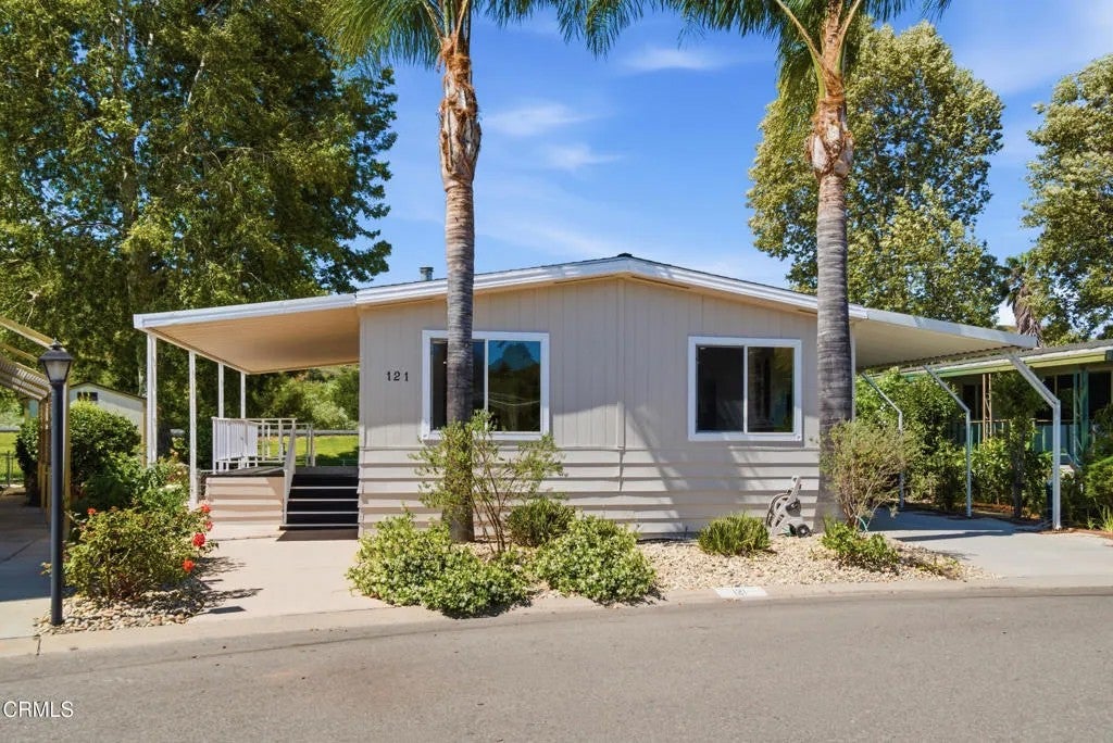 15750 Arroyo 121 — photo
