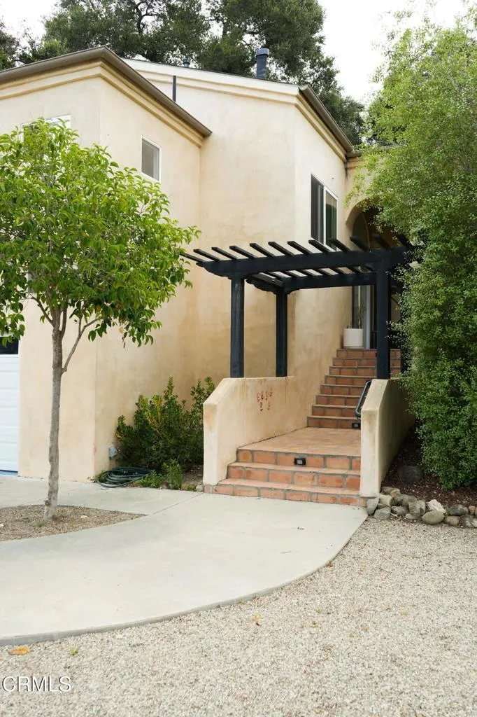 270 Valley Road, Oak View, CA 93022 — photo 2