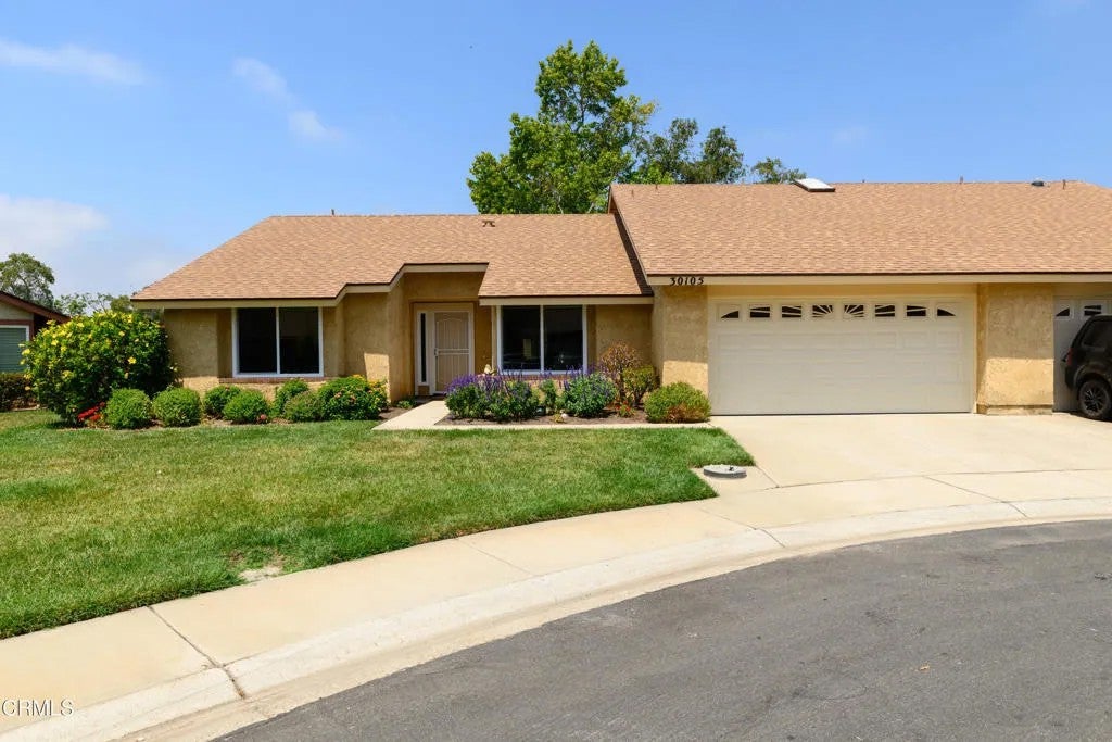 30105 Village 30 — photo