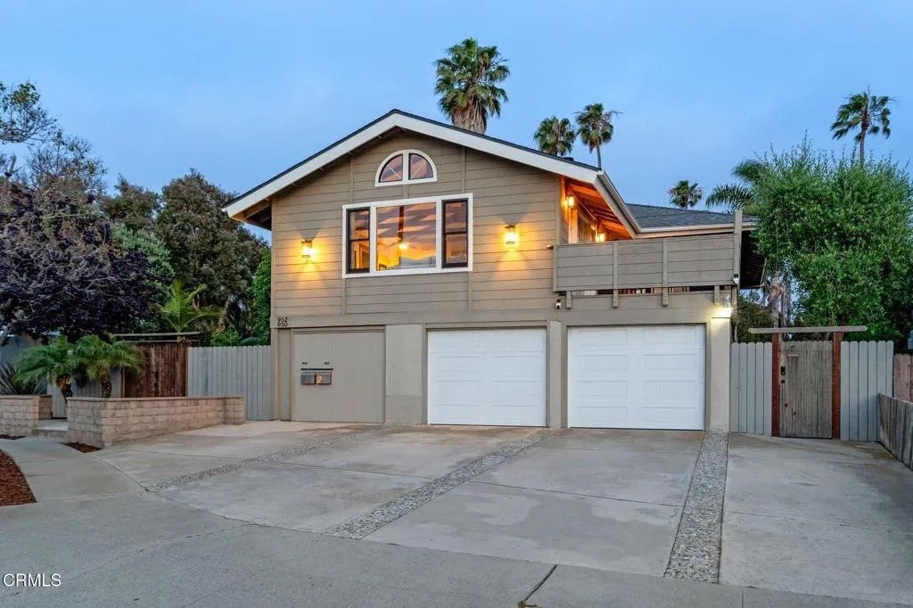 950 Seaside Court — photo