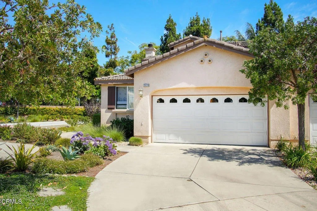 2323 Shakespeare Drive — photo