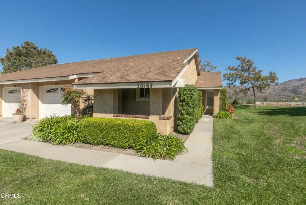 20164 Village 20 — photo