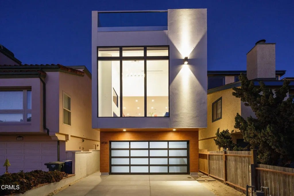 3920 Ocean Drive — photo