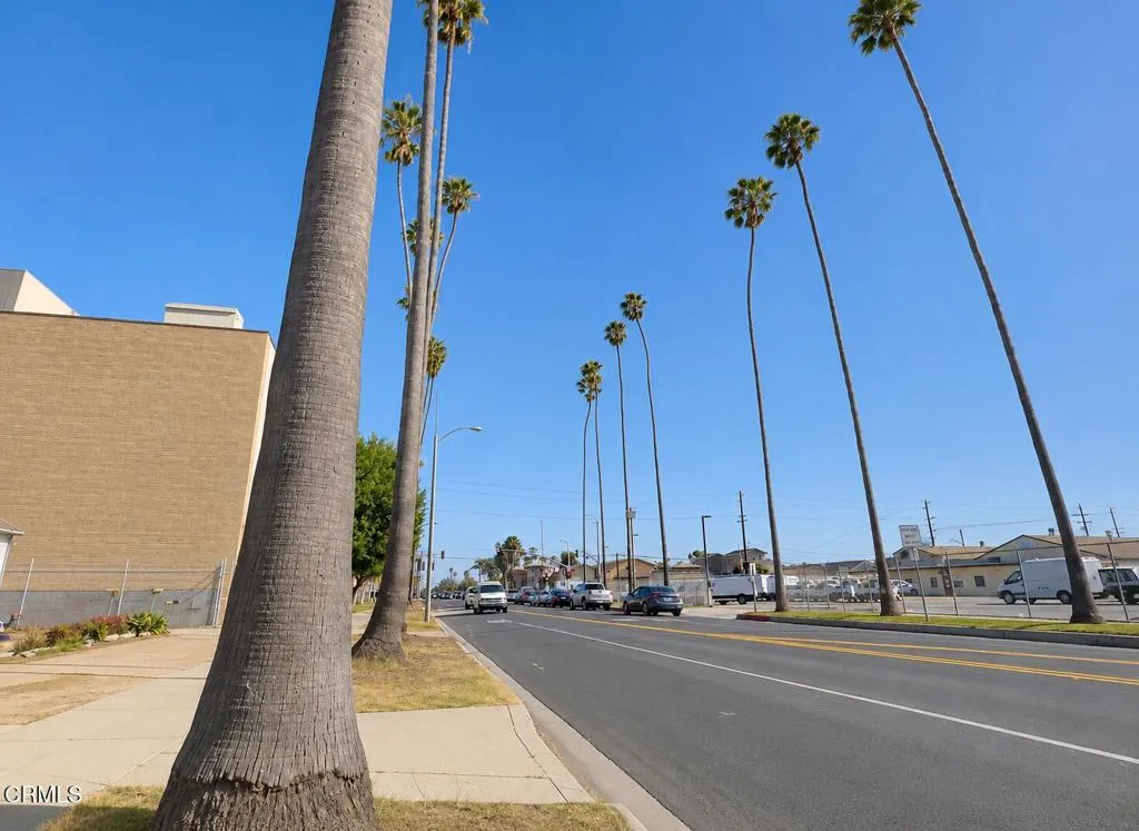 1018 S C Street, Oxnard, CA 93030 — photo 2