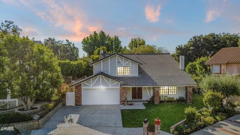 263 Fox Hills Drive — photo
