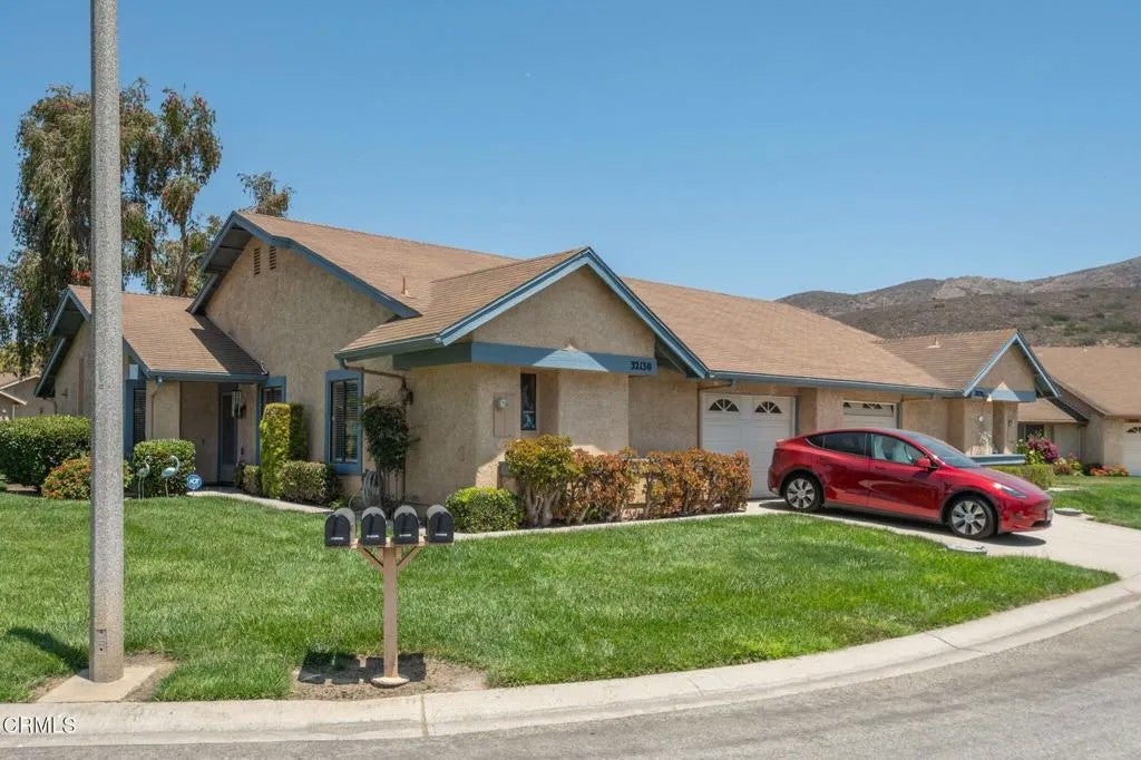 32130 Village 32 — photo