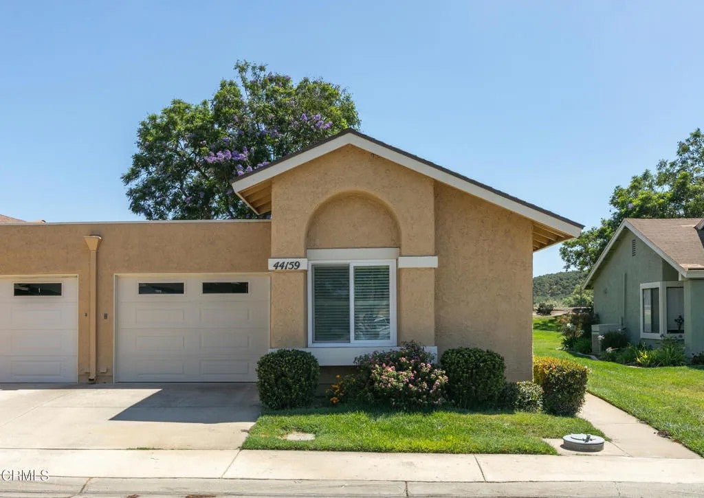 44159 Village 44 — photo