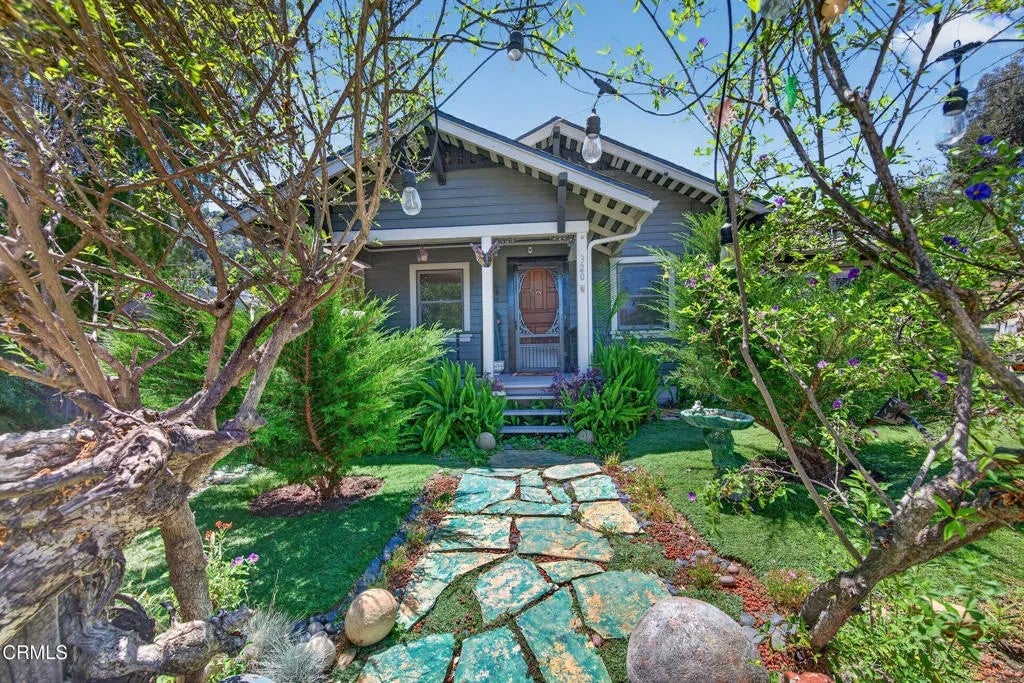 320 N Barbara Street — photo