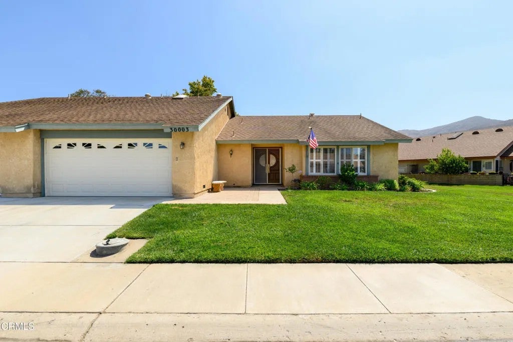 30003 Village 30 — photo