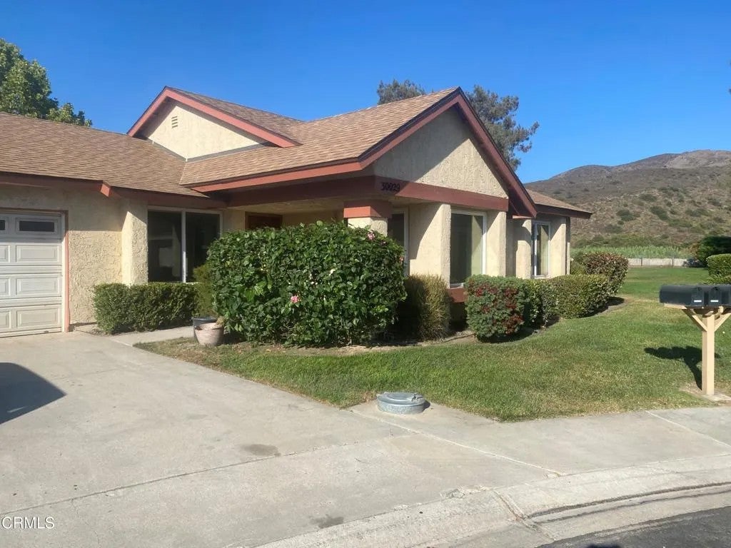 30029 Village 30 — photo