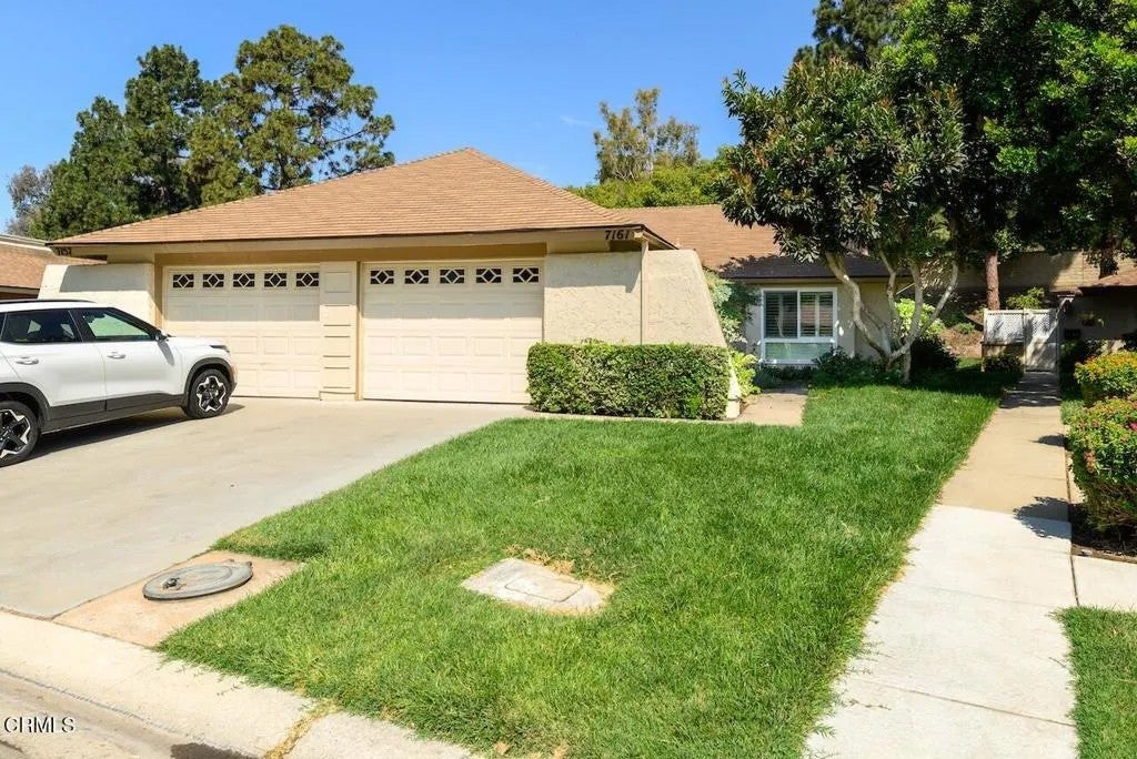 7161 Village 7 — photo