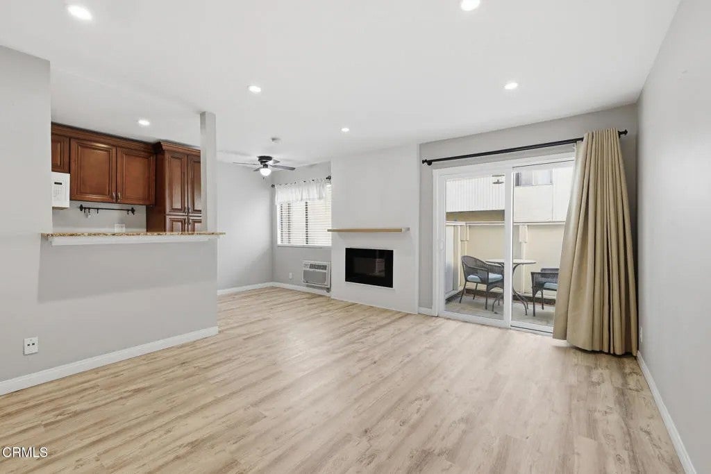 28947 E Thousand Oaks 121 — photo