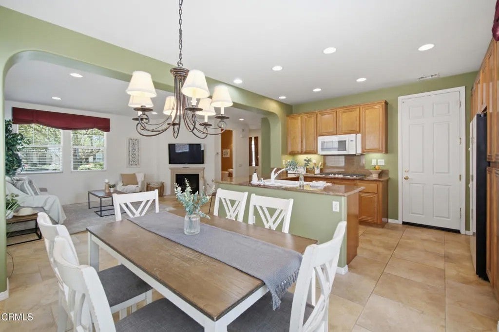 408 Village Commons Boulevard — photo