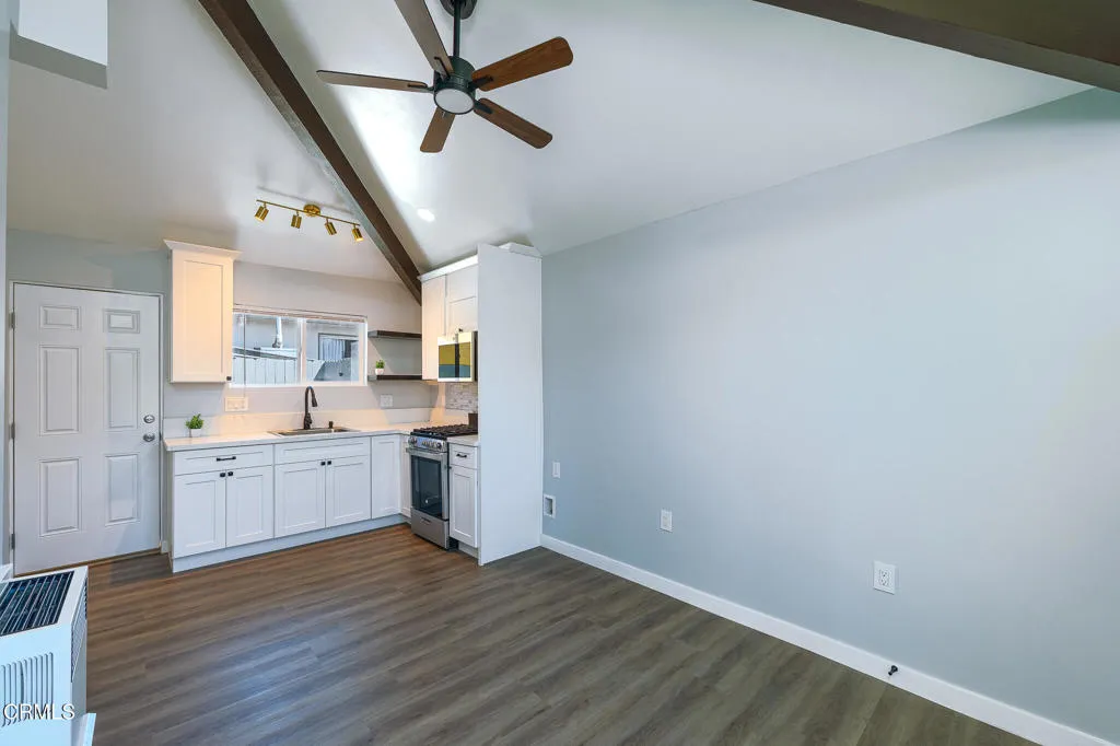 506 E Hemlock Street, Oxnard, CA 93033 — photo 2