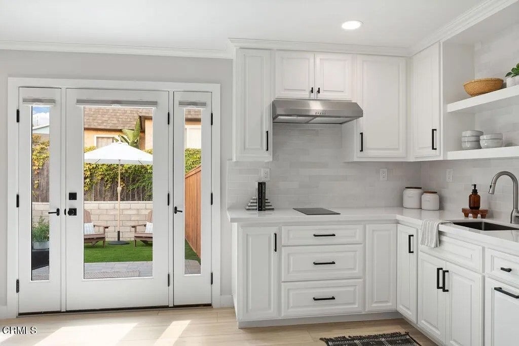 280 E Loop Drive #B, Camarillo, CA 93010 — photo 2