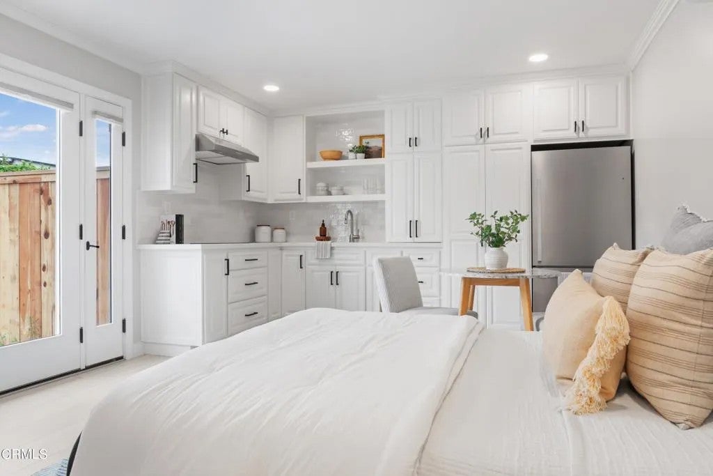 280 E Loop Drive #B, Camarillo, CA 93010 — photo 3