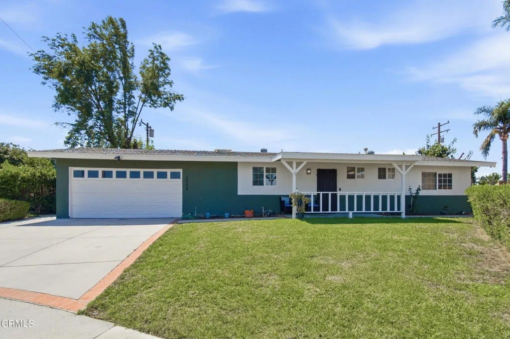 1009 Inman Circle — photo