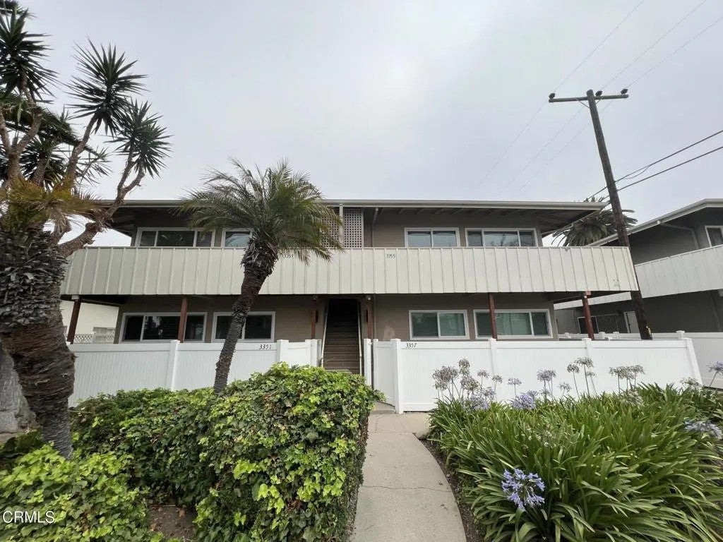 3353 Rexford Street — photo