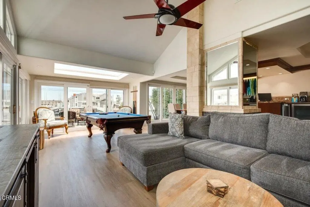 2240 Harbor Boulevard, Oxnard, CA 93035 — photo 2