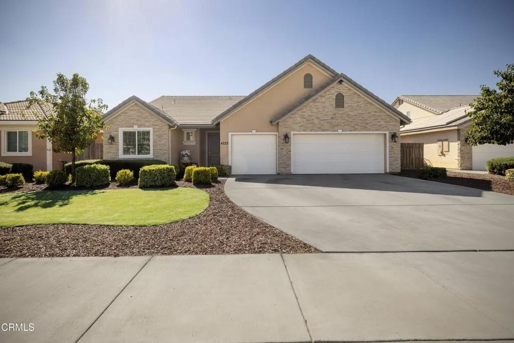 4233 Aloe Court — photo