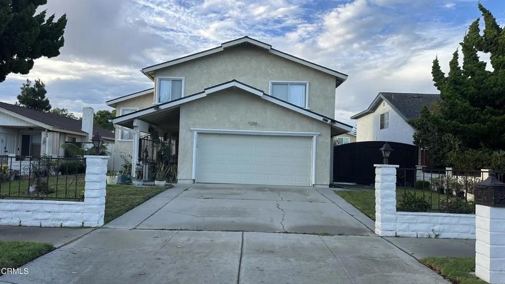 1631 Lindsay Place — photo