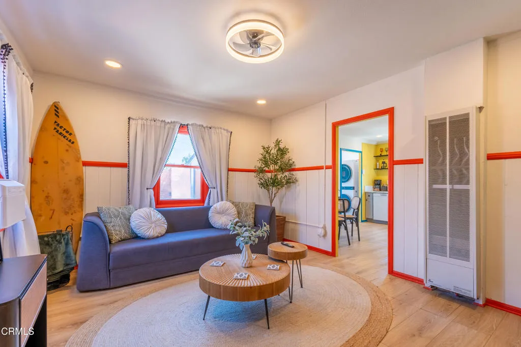 1552 Cameron Street — photo
