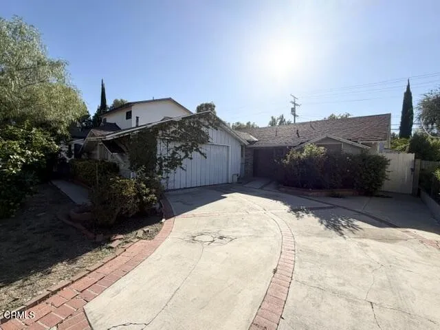 5213 Don Pio Drive — photo