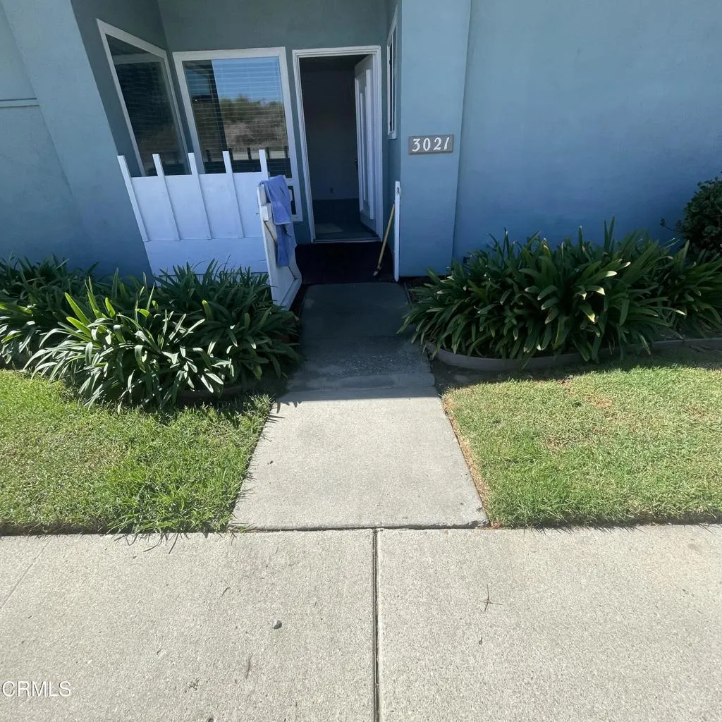 3021 E Harbor Boulevard — photo