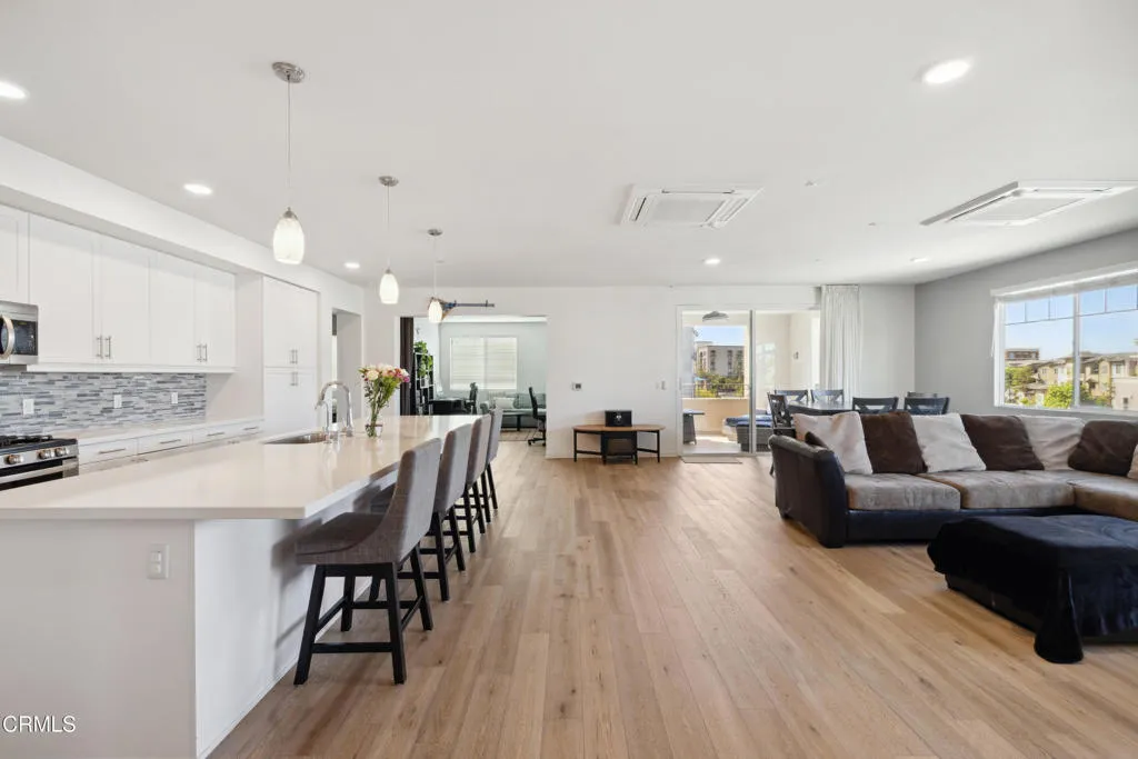 2800 Wagon Wheel Road Unit 304 — photo
