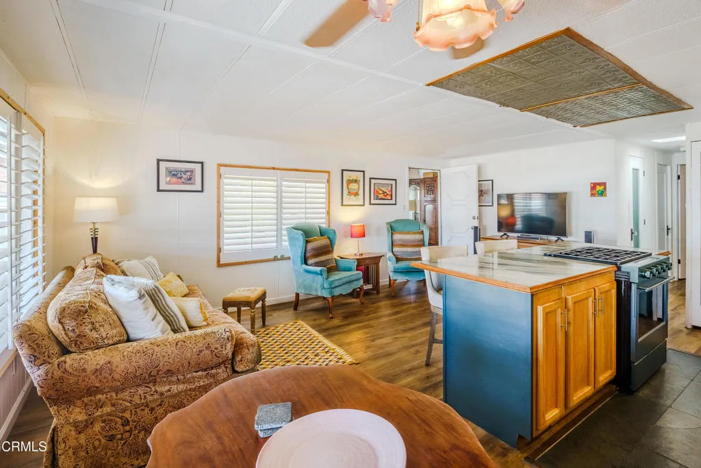 1150 Ventura Unit 16 — photo