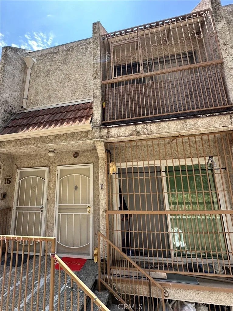 909 New Depot Street 15-16 — photo