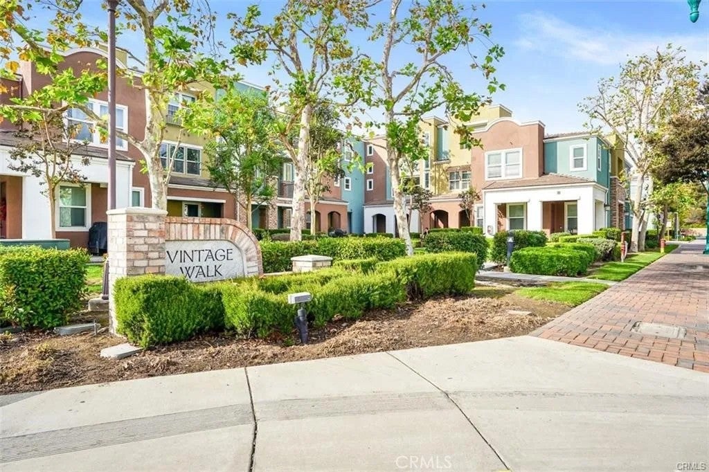 216 W Merlot Drive — photo