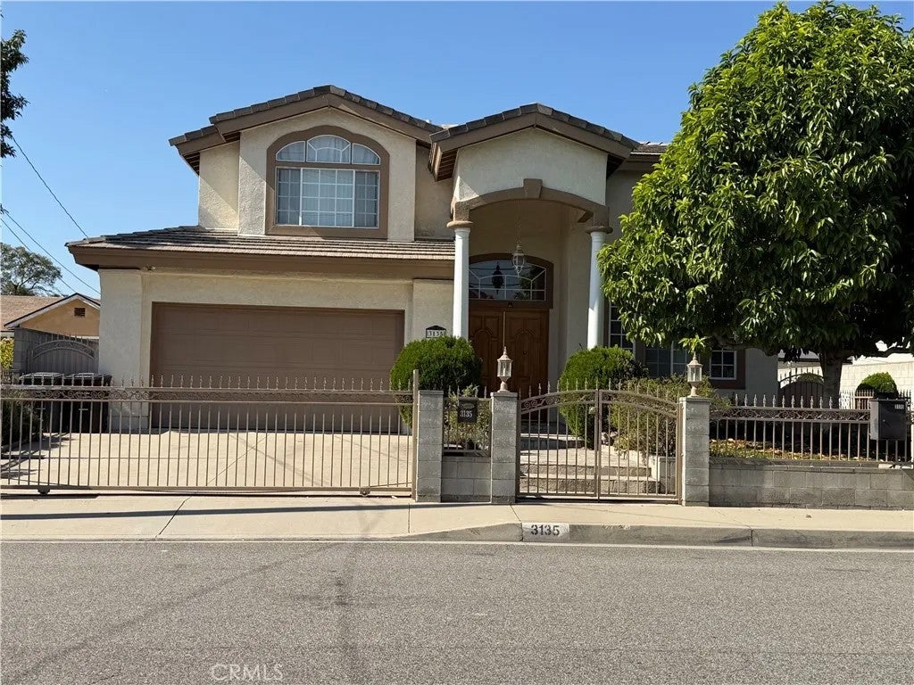 3135 Bartlett — photo