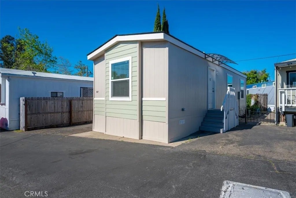 1255 Orcutt B27 — photo