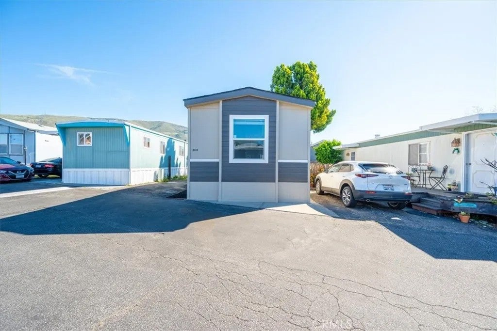 1255 Orcutt B33 — photo