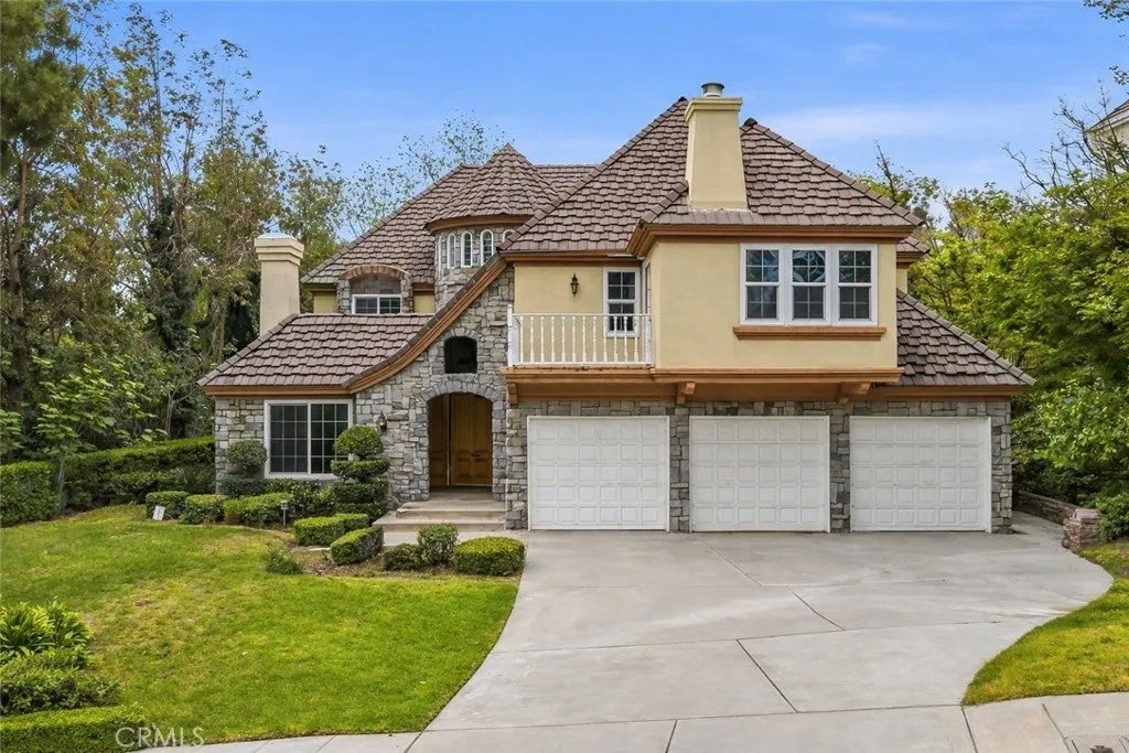 1249 Oakhaven — photo