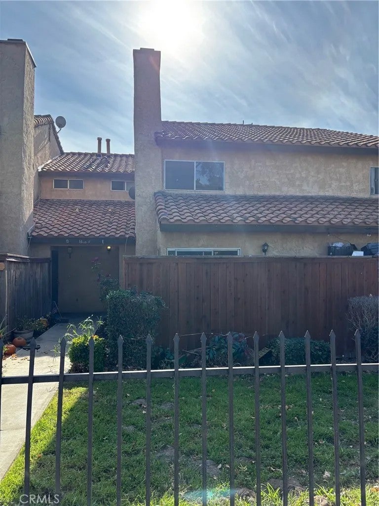 16595 Upland E — photo