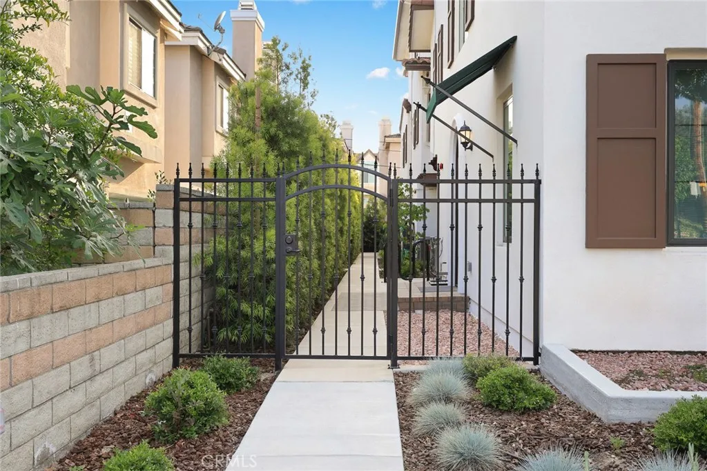 905 Sunset Boulevard #A, Arcadia, CA 91007 — photo 3