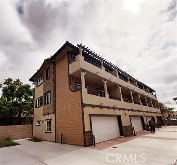 10341 Western Avenue — photo