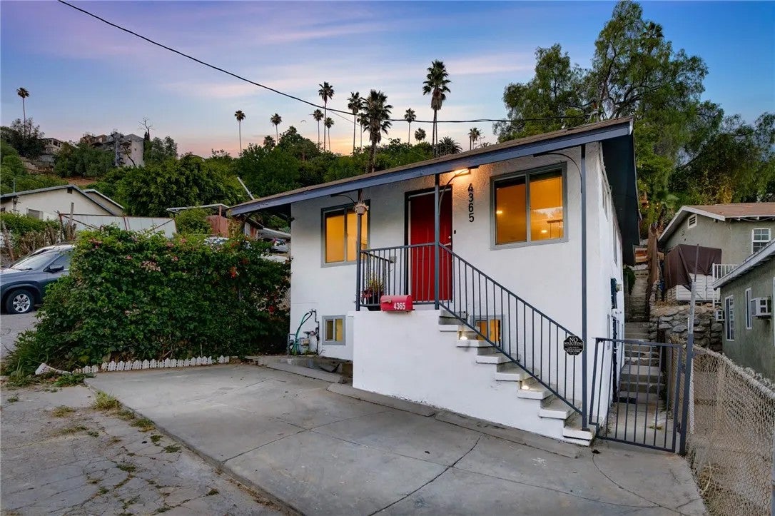 4365 Esmeralda Street — photo