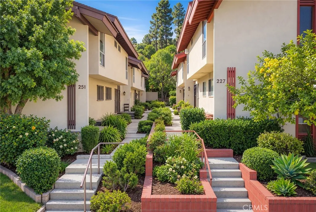 251 Casuda Canyon Unit E — photo