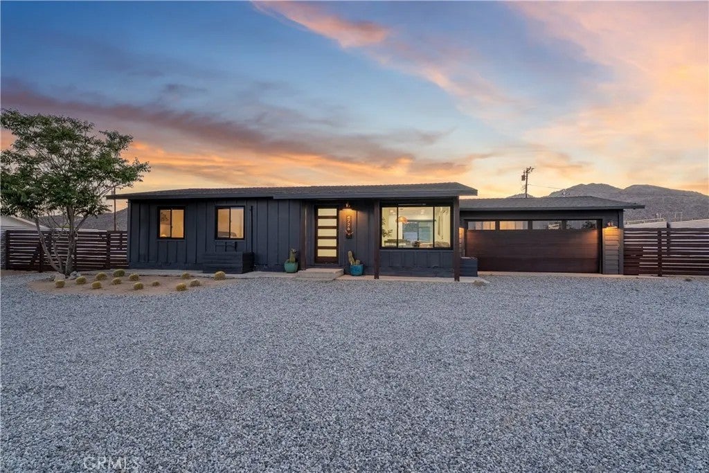 4726 Avenida La Flora Desierta — photo