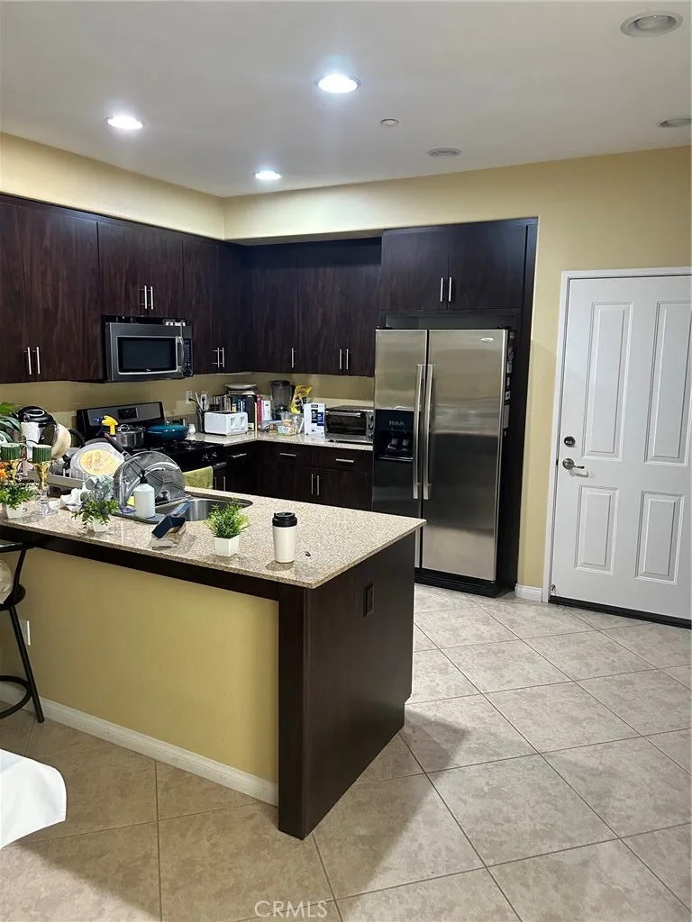 621 Forest Park, Oxnard, CA 93036 — photo 3
