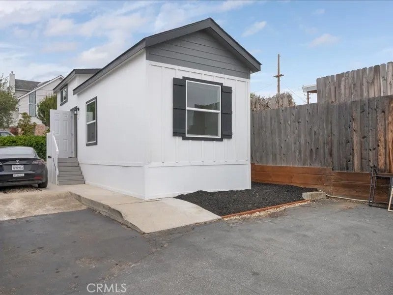 1477 Grand Ave 9 — photo