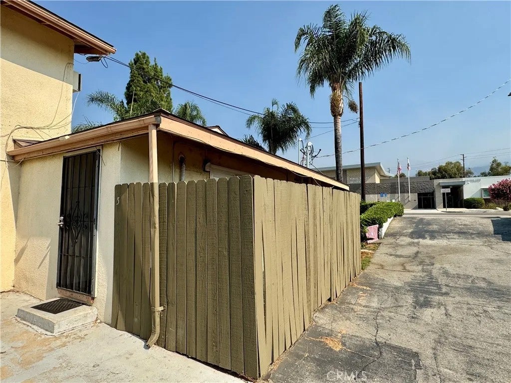 8863 San Bernardino Road 5 — photo