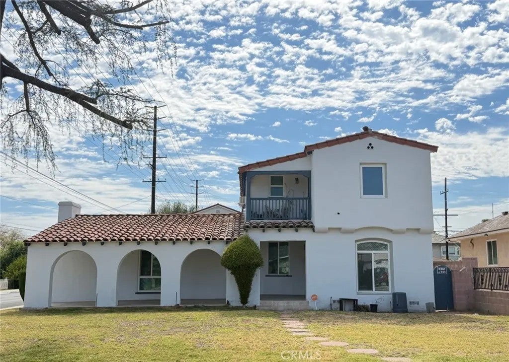 5703 Golden West — photo
