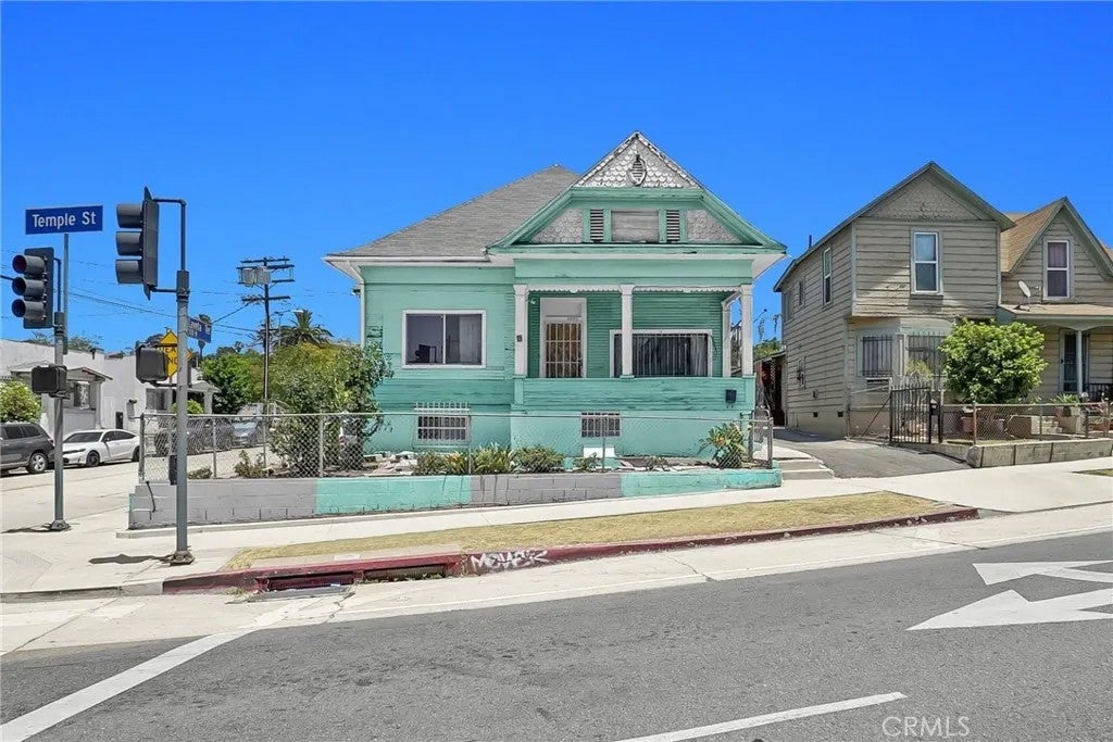 1465 W Temple Street — photo