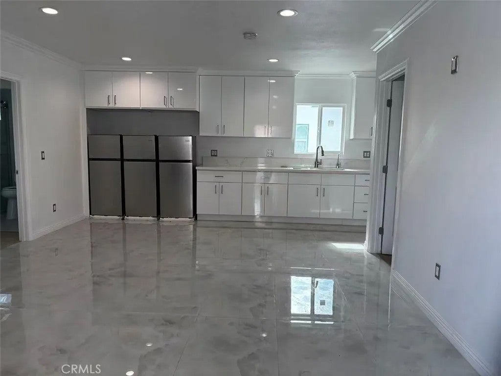 11209 Emery — photo